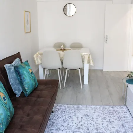 Lisbon Haven, With Air Con And Relaxing Atmosphere * Sacavém